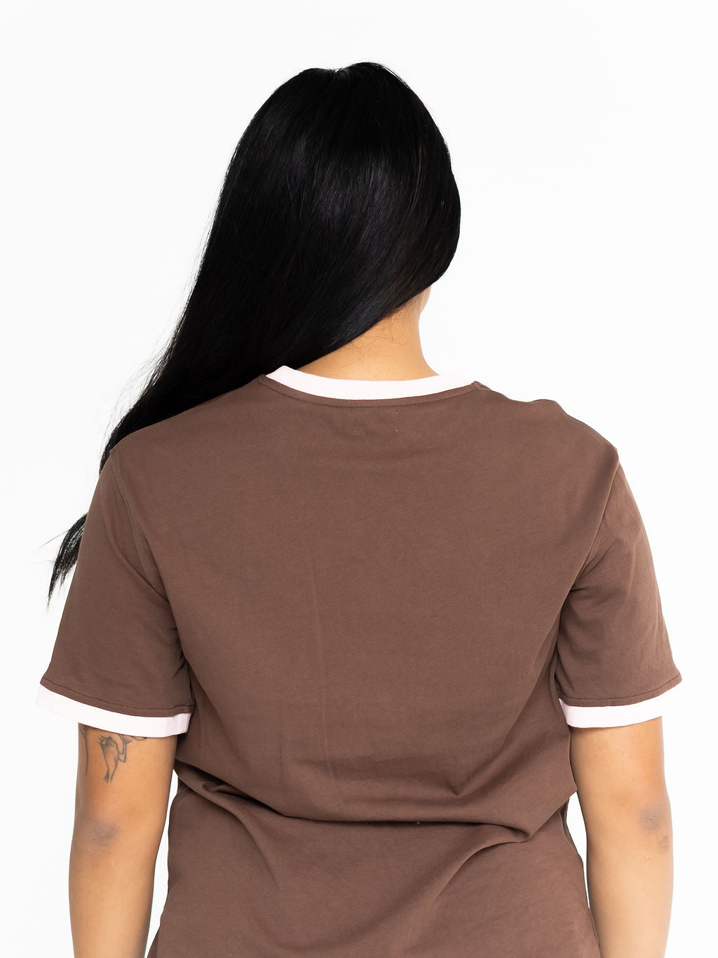 Back view of the brown and pink Indiana breastfeeding tee